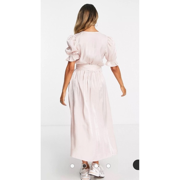 ASOS River Island belted midi dress with puff sleeves in light pink - Picture 2 of 5